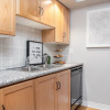 Отель Applewood Suites - 1 BR Wellington West, фото 3
