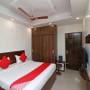 Отель OYO 26170 Hotel Manzana, фото 17
