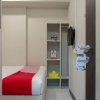 Отель OYO 737 Kamar Keluarga Mahkota 8, фото 18