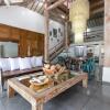 Отель Villa Putih in Kuta with 4 bedrooms and 3 bathrooms, фото 22