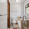 Отель The Big Easy - Lakefront Only 1 mile to Popular Marina Beach! by Yosemite Region Resorts, фото 11
