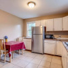 Отель Convenient & Comfortable Manor, фото 6
