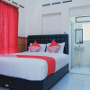 Отель OYO 1190 Griya Soeratin Residence Syariah, фото 6