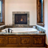 Отель KBM Resorts: Deer Valley Home Breathtaking Views, Elevator, Gourmet Kitchen, Hot Tub, Gym, фото 10