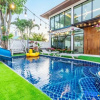 Отель J2. Urban Supper Deluxe Villa 600m from beach, фото 8
