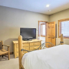 Отель House w/ Hot Tub & AC - Shuttle to Skiing!, фото 7