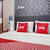 Отель OYO 3855 Homestay Semata Wayang Syariah, фото 7