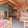 Отель Chubby and Cubbys Den - Three Bedroom Cabin, фото 36