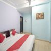Отель OYO 12079 Hotel Manu Vinod, фото 5