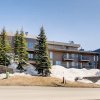 Отель Unique & Modern 3 Br/2ba - Ski-in/ski-out 3 Bedroom Condo - No Cleaning Fee! by RedAwning, фото 25