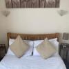 Отель Four Seasons Bed and Breakfast, фото 1