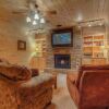 Отель Waterfall Lodge by Escape to Blue Ridge, фото 17