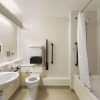 Отель Days Inn by Wyndham London Stansted Airport, фото 8