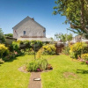 Отель Beautiful 4-bed House in Sutton, фото 7