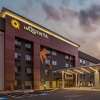 Отель La Quinta Inn & Suites by Wyndham Hartford - Bradley Airport, фото 23