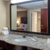 Отель Comfort Inn & Suites East Hartford - Hartford, фото 8