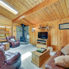 Отель Cozy Munds Park Cabin w/ Fireplace & Deck!, фото 2
