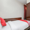 Отель OYO 17106 Hotel Royal, фото 14
