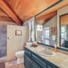 Отель Lake Tahoe Home w/ Hot Tub: 10 Mi to Palisades Ski, фото 9