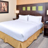 Отель Holiday Inn Express Hotel & Suites Dallas South - Desoto, an IHG Hotel, фото 7