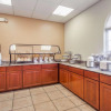 Отель Econo Lodge Airport at RJ Stadium, фото 29