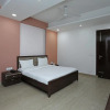 Отель SPOT ON 74538 Hotel New Royal Lodging Boarding, фото 2