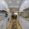 Отель Bayview Beach Condo, фото 5