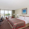 Отель Ramada by Wyndham Hialeah/Miami Airport North, фото 4