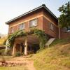 Отель Pakachere Backpackers Lodge в Зомбе