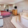 Отель Econo Lodge Airport, фото 5