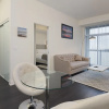 Отель Diamond Vacation Homes - Bayview Avenue, фото 4