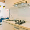 Отель Comfort And Modern Look 3Br Sky House Bsd Apartment, фото 17