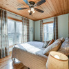 Отель Bryson City Cabin: Deck & Mountain-view Hot Tub, фото 4