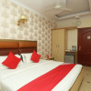 Отель Grest Hotel by OYO Rooms, фото 3