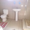 Отель MC's Self Catering Accommodation, фото 7