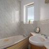 Отель Guestready - Vibrant & Warm Apartment in Central Birmingham, фото 9