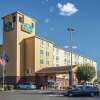 Отель La Quinta Inn & Suites by Wyndham Portland Airport, фото 1