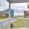Отель Galveston Vacation Rental - Steps to the Beach!, фото 27