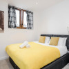 Отель Spacious 1 Bed Luxury St Albans Apartment - Free WiFi & Movies also Free Parking., фото 36