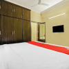 Отель OYO Flagship 63265 Sri Nirvana Inn, фото 16