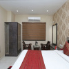 Отель OYO 10338 Hotel Aadesh Palace, фото 1