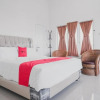Отель RedDoorz Syariah near Arafah Hospital Jambi, фото 18