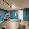 Отель Mega Home - 24 Beds and Karaoke, фото 3
