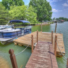 Отель Stay Awhile by Avantstay Lakefront + Pool, Dock, фото 18
