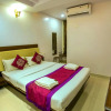 Отель OYO 12153 Hotel B S International, фото 12