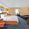 Отель Fairfield Inn & Suites by Marriott Lombard, фото 4