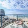 Отель Awesome 2BR apt Balcony & pool access, фото 1