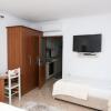 Отель Downtown Apartment 2, фото 5