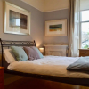 Отель Sunny First Floor Stockbridge Flat, фото 7