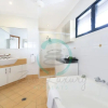 Отель Zenlux Durack Picturesque Tranquil - Pool - BBQ - Golf Course, фото 11